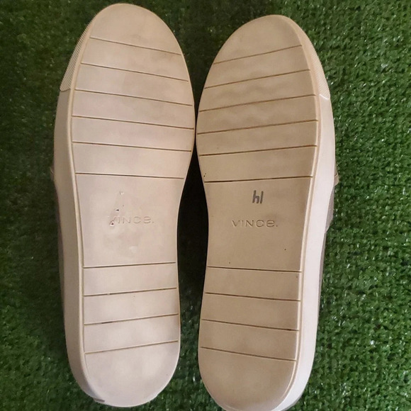 VINCE Perforated Blair Sneaker Slip on, Taupe Elastic Stretch Sides for Comfort - Picture 5 of 11